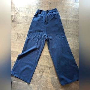 Amour Vert cropped pants in S